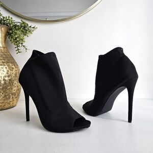 Liliana Black Open-Toe High Heels – Size 10 Women's Heeled Booties